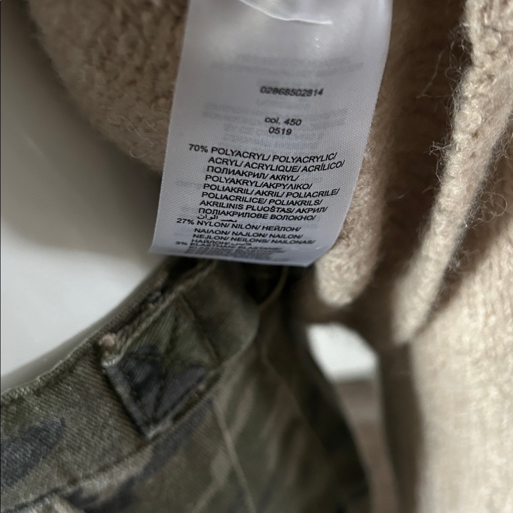 H&M Bert n’ Ernie Mock Neck Sweater NWOT - Picture 11 of 12